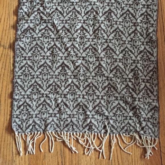 Reversible Scarf or Wrap - Picture 3 of 7